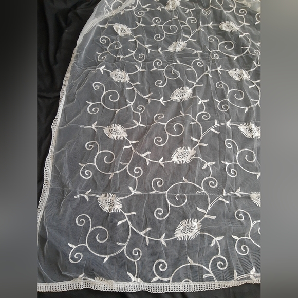 Chikankari net dupatta/ scarf - Picture 1 of 1